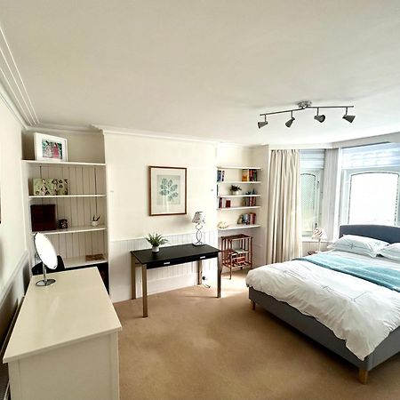 Spacious Comfortable Flat With Free Parking In East Finchley, Muswell Hill & Close To Alexandra Palace 런던 외부 사진