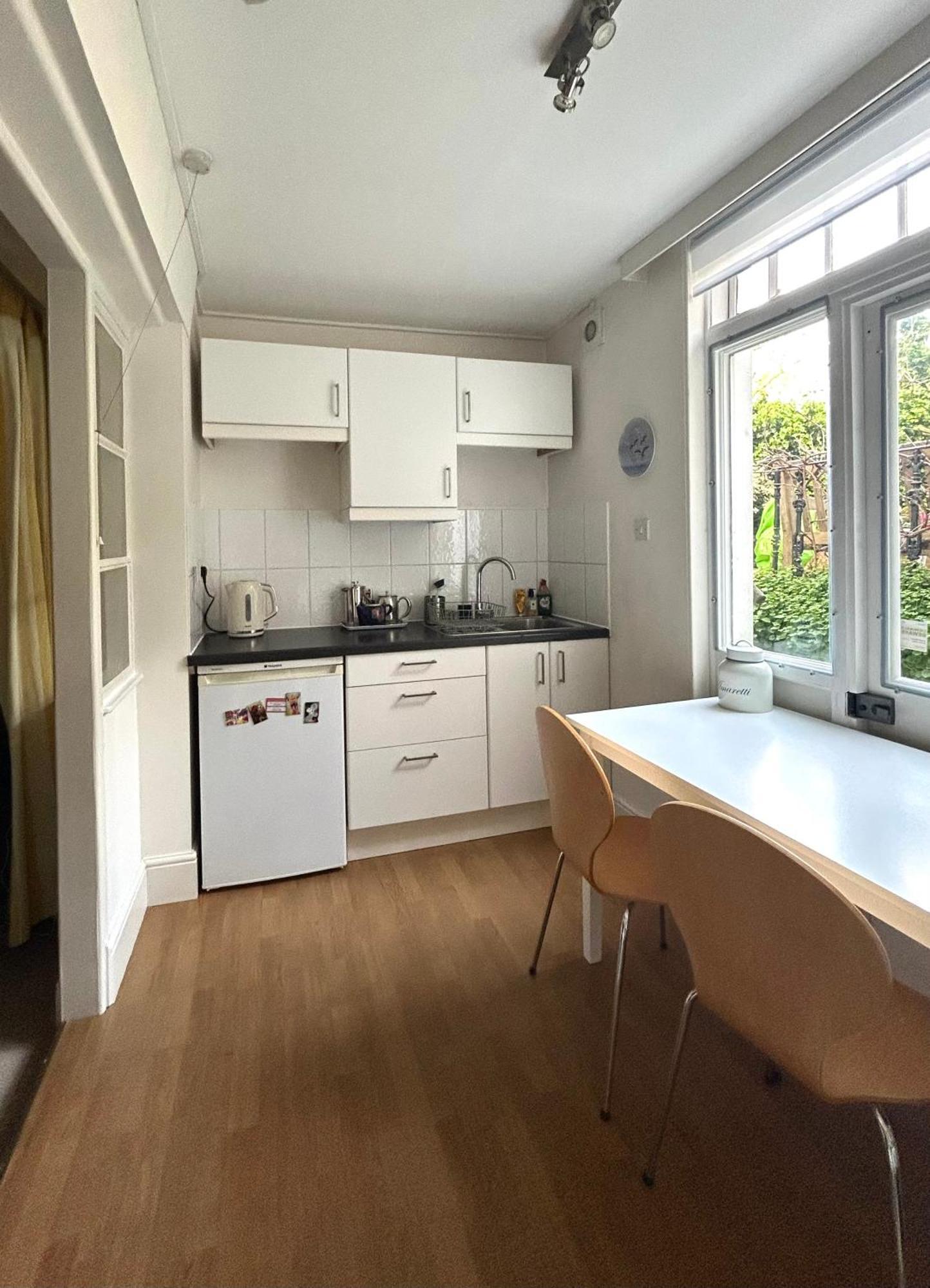 Spacious Comfortable Flat With Free Parking In East Finchley, Muswell Hill & Close To Alexandra Palace 런던 외부 사진