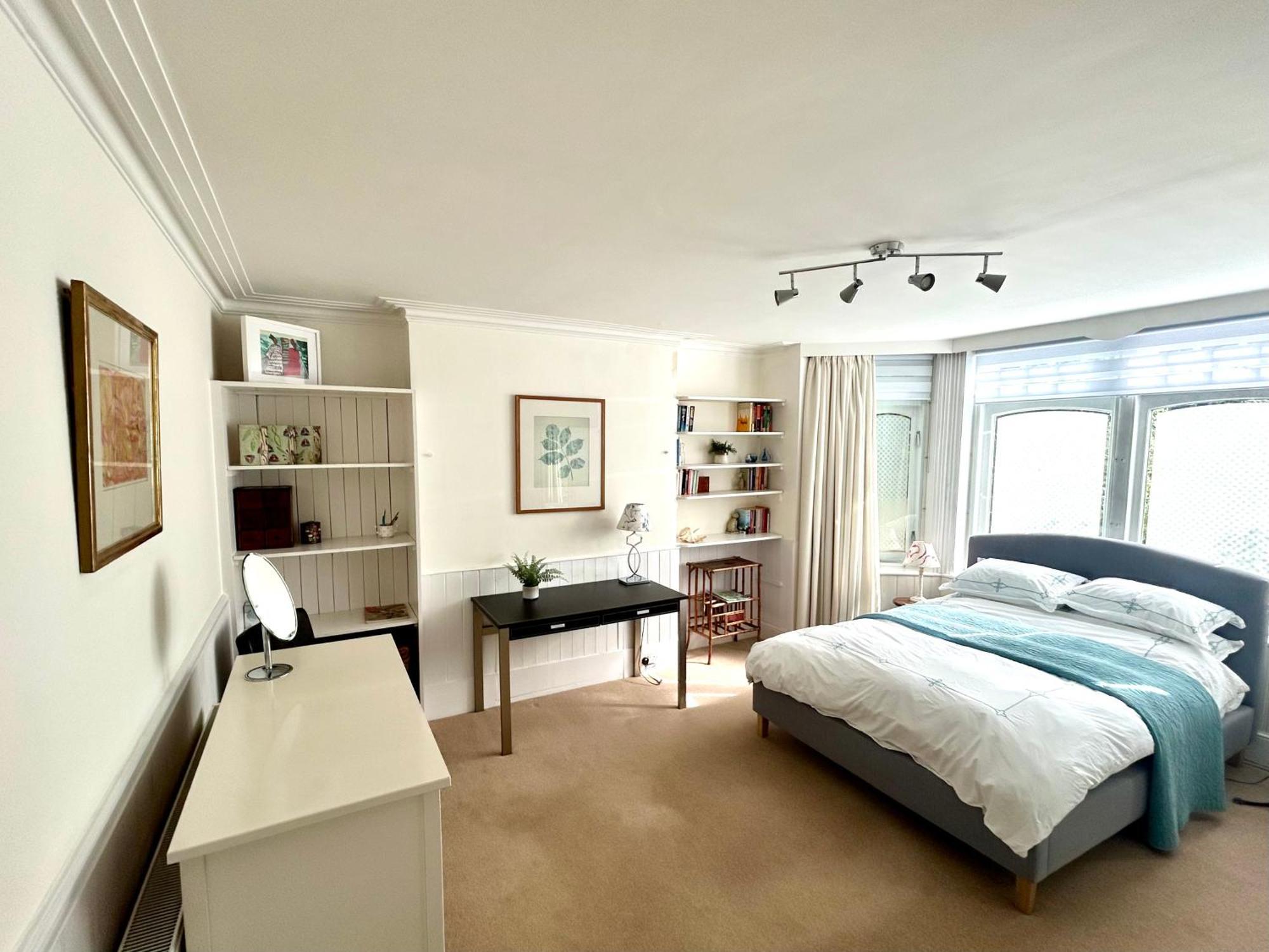 Spacious Comfortable Flat With Free Parking In East Finchley, Muswell Hill & Close To Alexandra Palace 런던 외부 사진