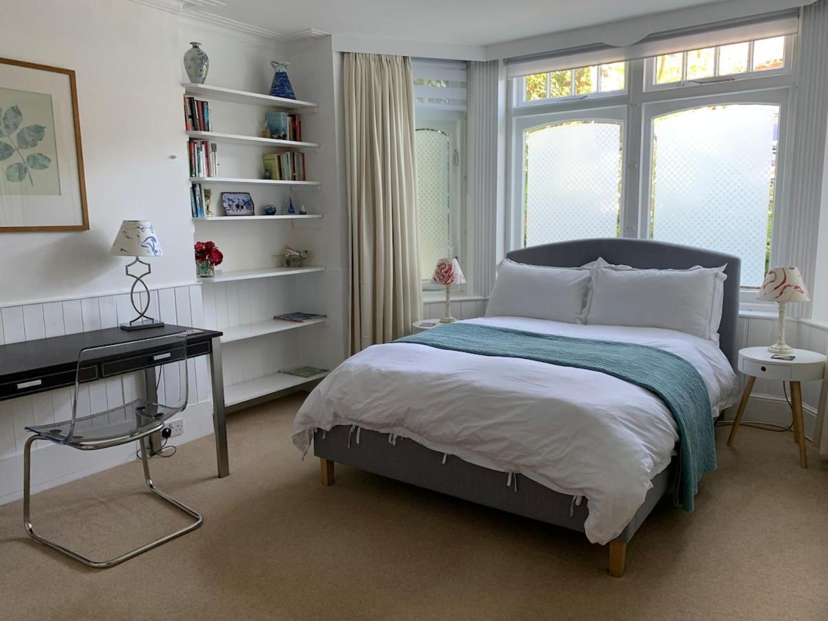 Spacious Comfortable Flat With Free Parking In East Finchley, Muswell Hill & Close To Alexandra Palace 런던 외부 사진