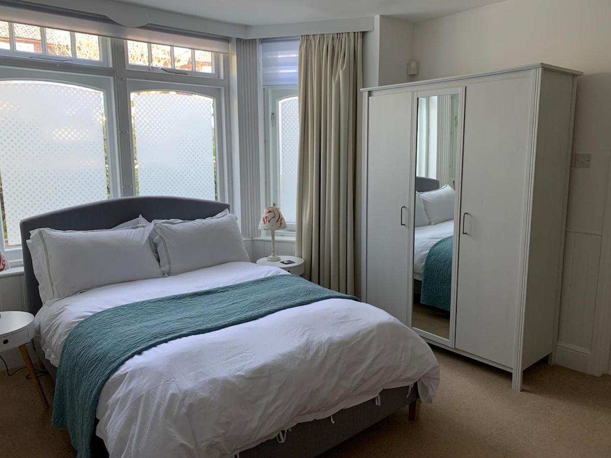 Spacious Comfortable Flat With Free Parking In East Finchley, Muswell Hill & Close To Alexandra Palace 런던 외부 사진