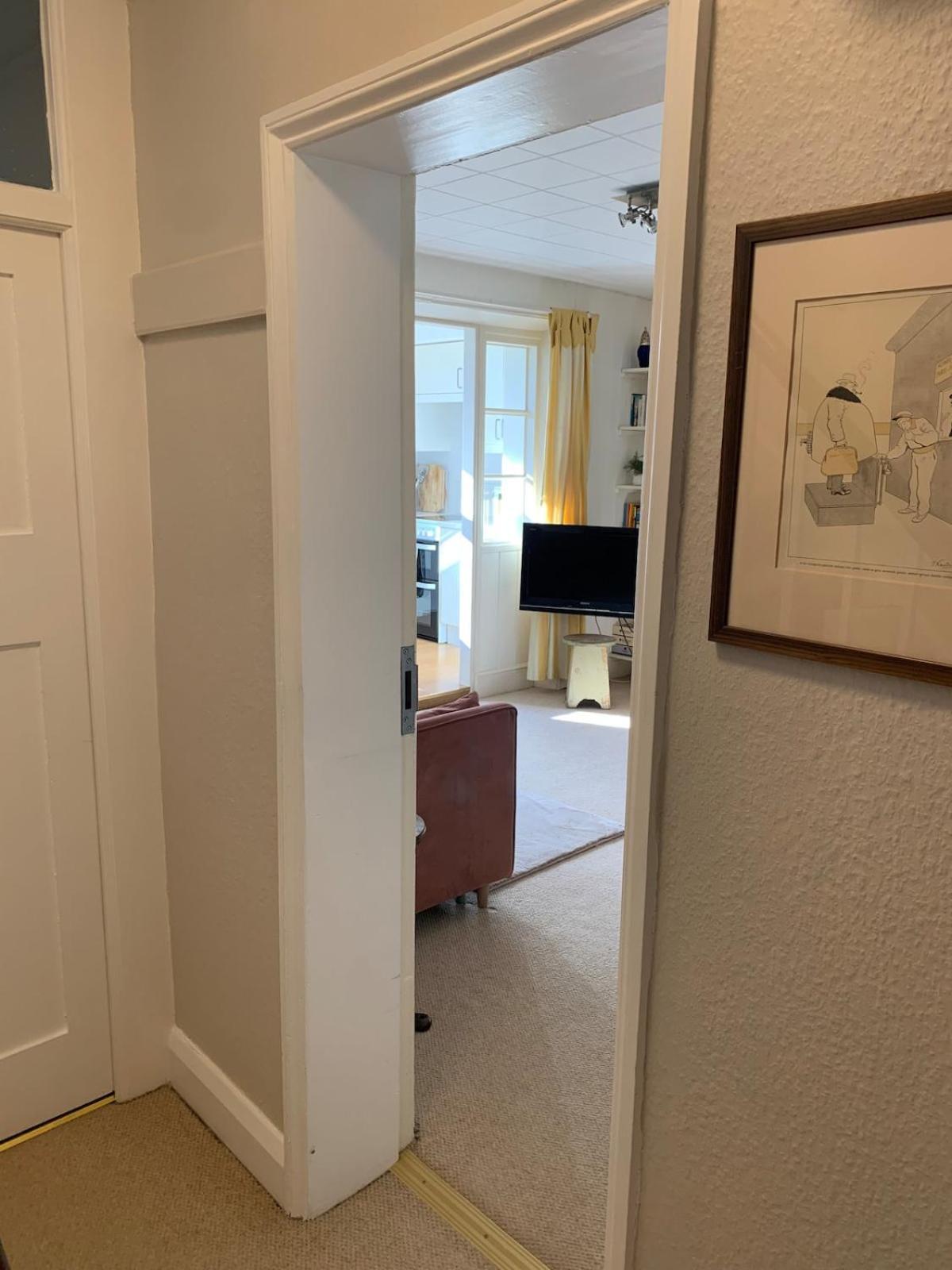 Spacious Comfortable Flat With Free Parking In East Finchley, Muswell Hill & Close To Alexandra Palace 런던 외부 사진